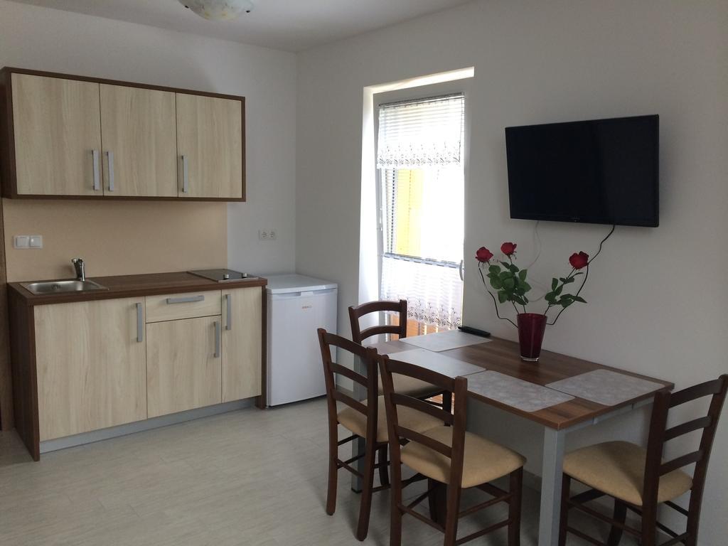 Apartmaji Kranjska Gora Szoba fotó